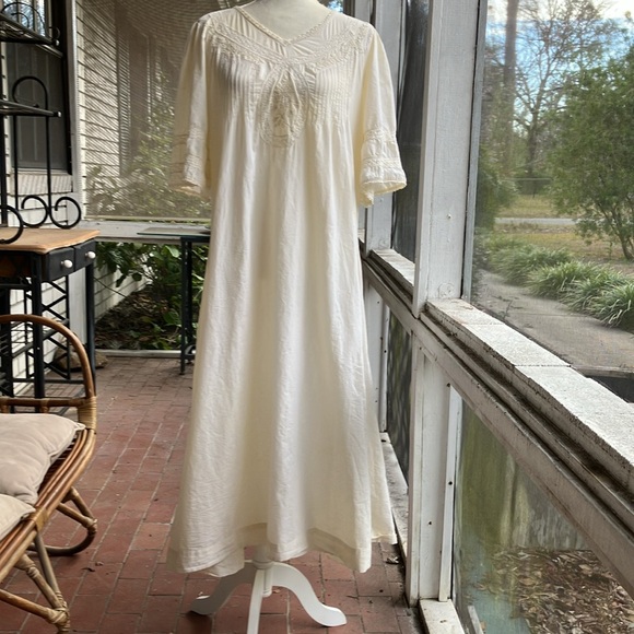 April Cornell Nightgown - Picture 11 of 11